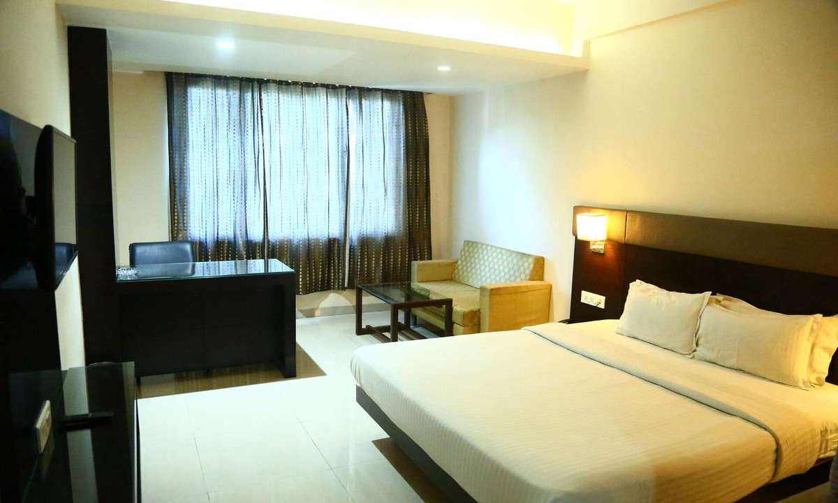 Khandwa Hotel | Castle Inn