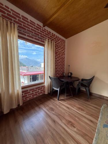 Nainital House | Chandra homestay kainchi dham