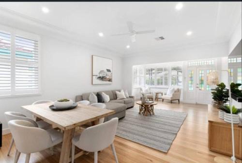 Burraneer House | Charming Bayside Home