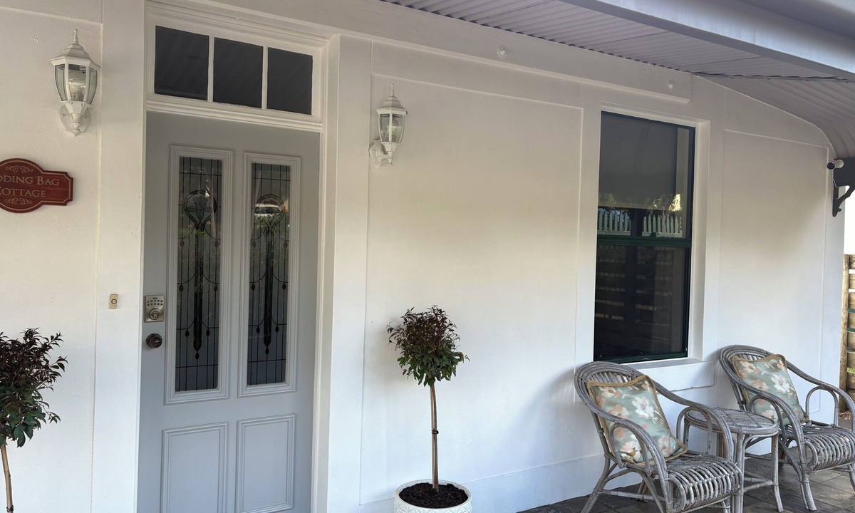 Mount Gambier Cottage | Charming CBD cottage - walk everywhere