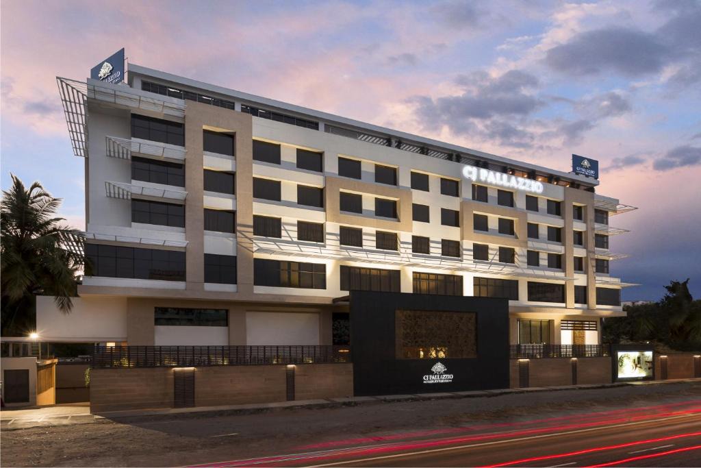 Salem Hotel | CJ Pallazzio,Salem