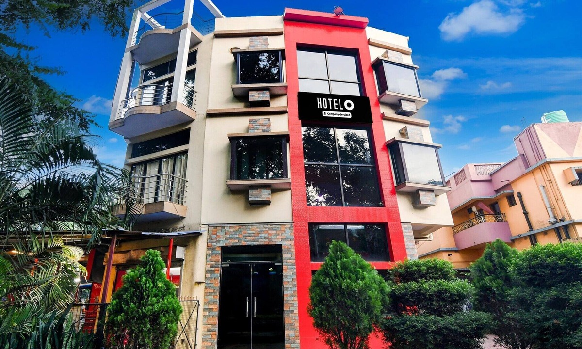 Durgapur House | Classic with BalconyRoyal Inn