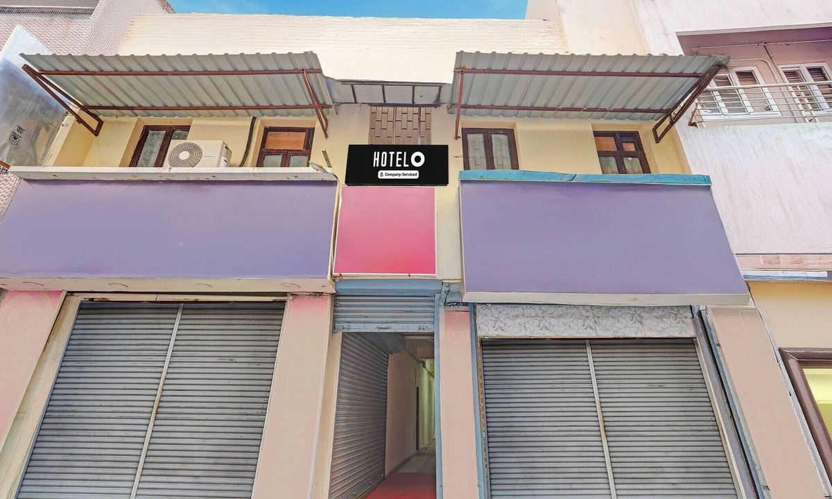 Central Chennai House | Classic with Twin BedDelmon Residency