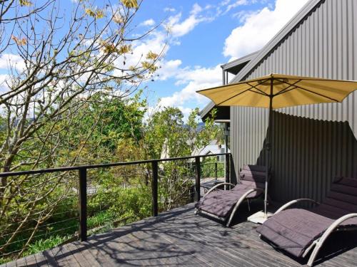 Kangaroo Valley House | Cloudsong Chalet 2 Close to the village centre