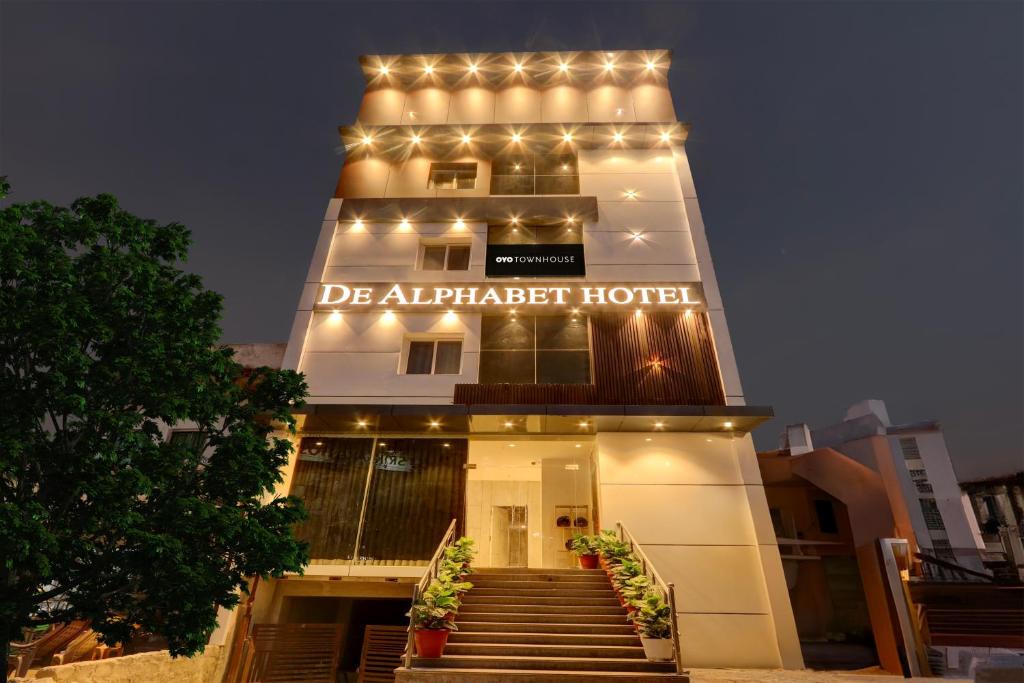 Hyderabad Hotel | Collection O De Alphabet Hotel ECIL