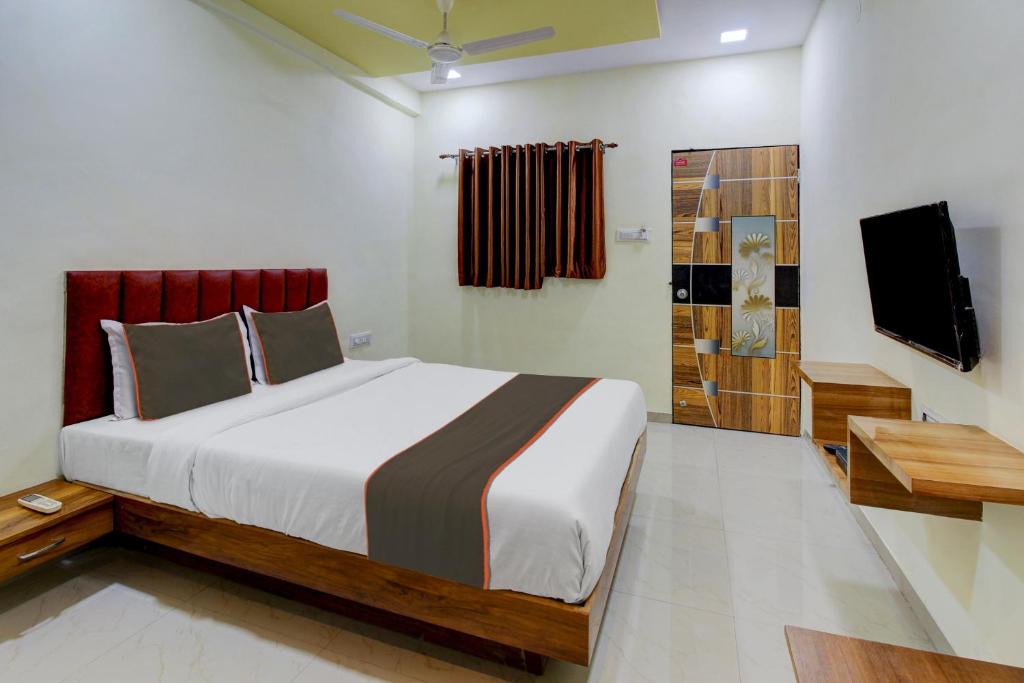 Pimpri - Chinchwad Hotel | Collection O Jaydeep Executive