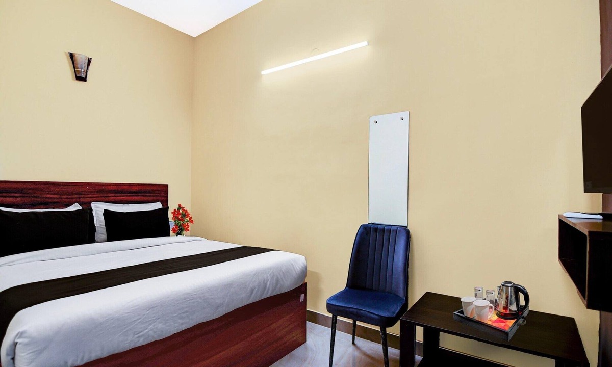 Shyambazar House | Collection O Shobhabazar Metro