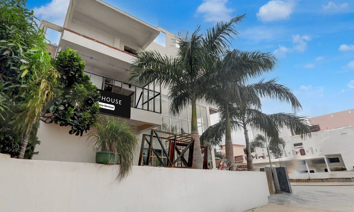 Gorakhpur House | Collection Park Taramandal Krishna Inn