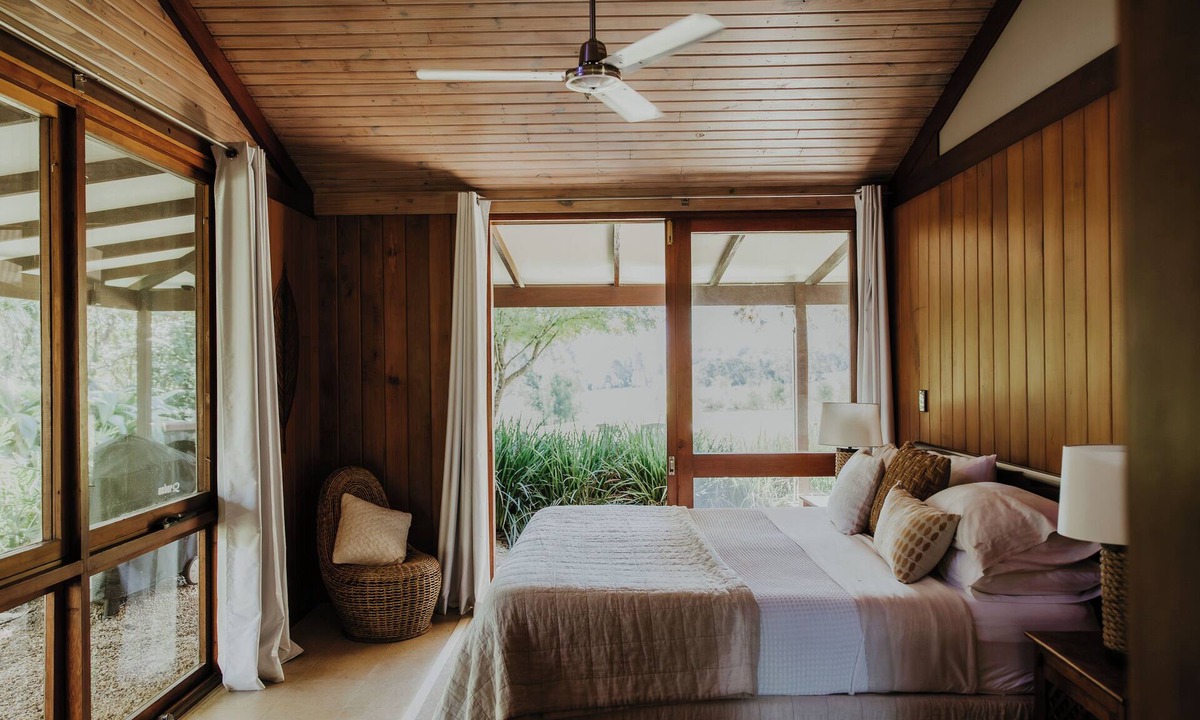 Gleniffer Ski Chalet | Cosy Couple's Escape with Magnificent Views.Next to the Promised Land