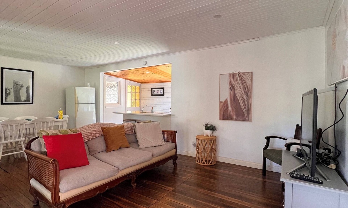 Wollombi House | Cottage 2 close to 4 wedding venues and town centre