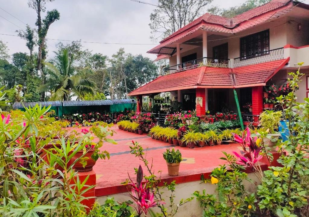 Madikeri House | Cozy Coffee Estate Homestay Coorg Madikeri
