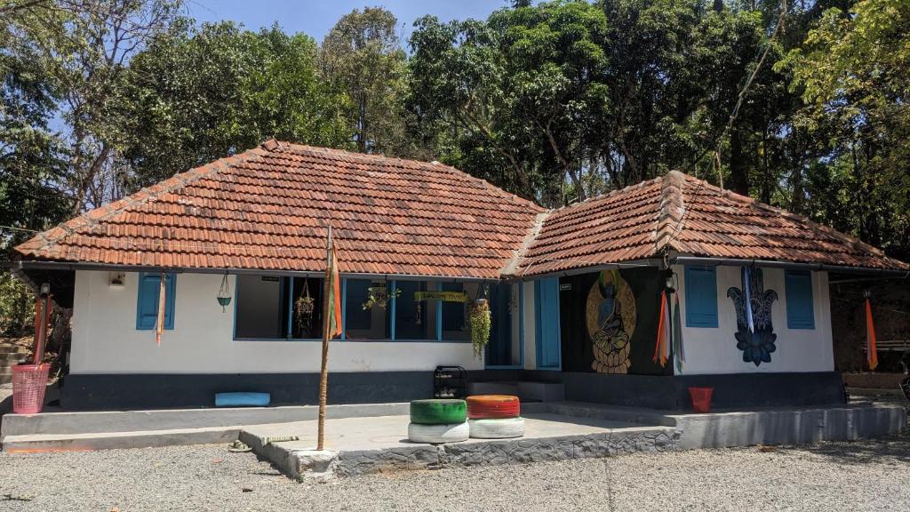 Vayittiri Hostel | Crossroads Hostel 1957