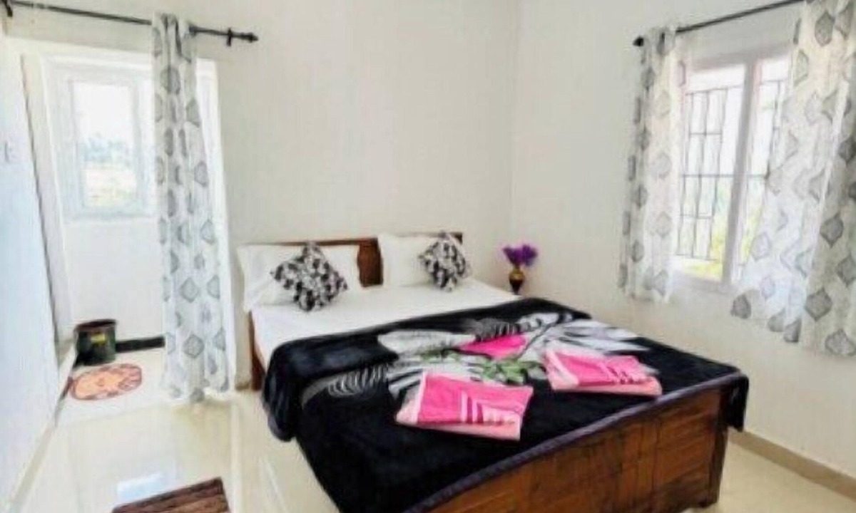 Fern Hill Hotel | Crown Crest Home Stay