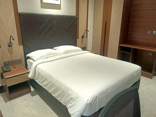 Tiruchirappalli Hotel | Crystal Residency - Panjappur Trichy