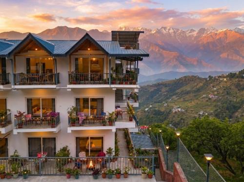 Gagar Hotel | Dahabi Divine Himalayan Resort Mukteshwar
