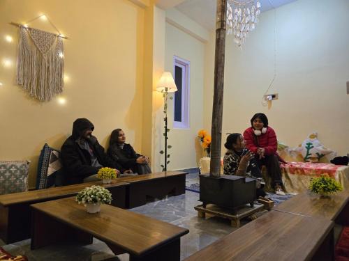 Kasol Hostel | Dakshome