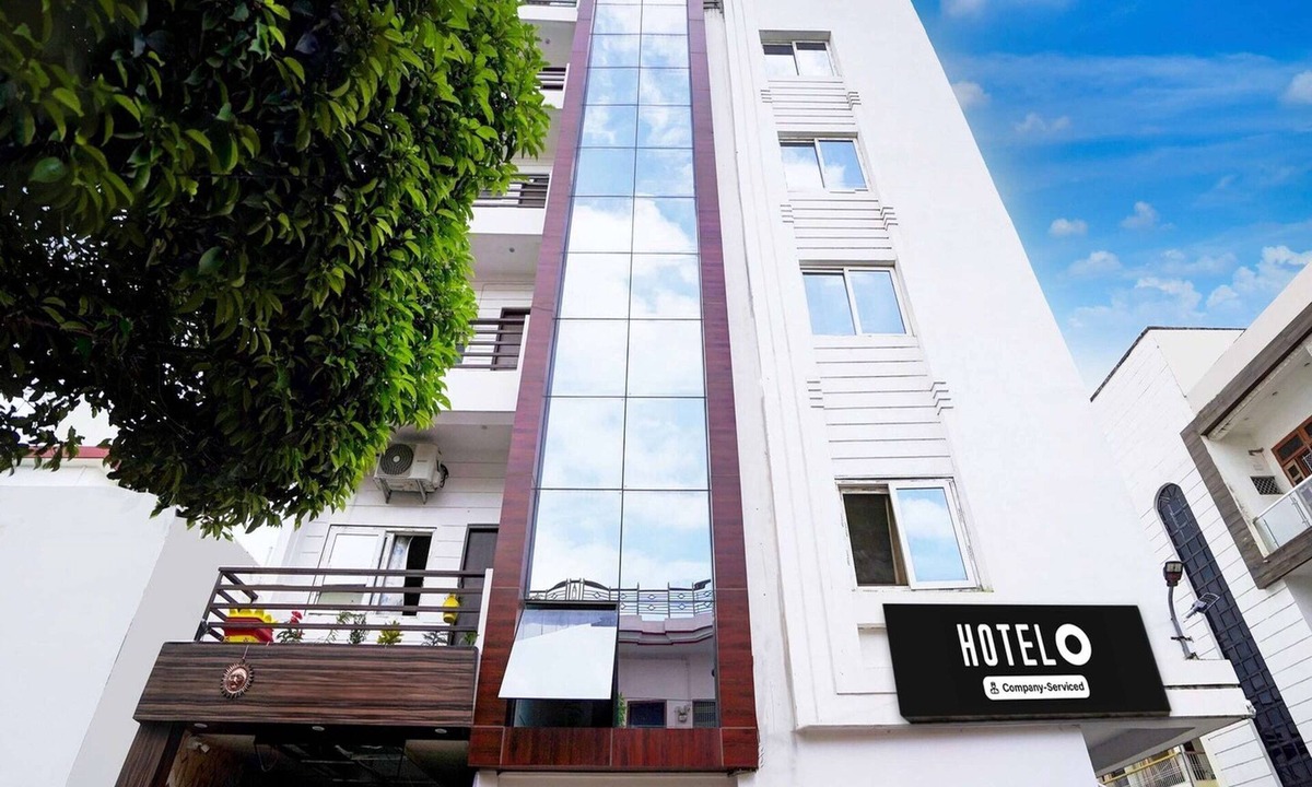Kakarmatha House | Deluxe Hotel SKR