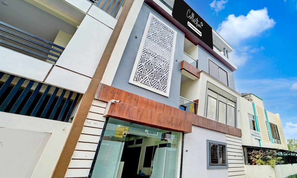 Rau House | Deluxe Hotel Sp14