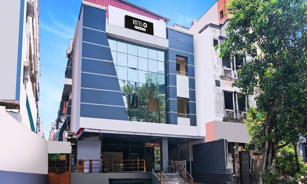 Dabagardens House | Deluxe Hotel Sree Residency