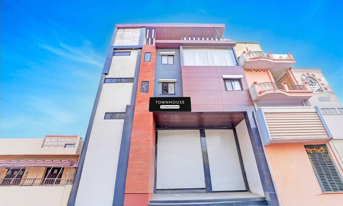 Indore House | DeluxeHotel Grand Vista