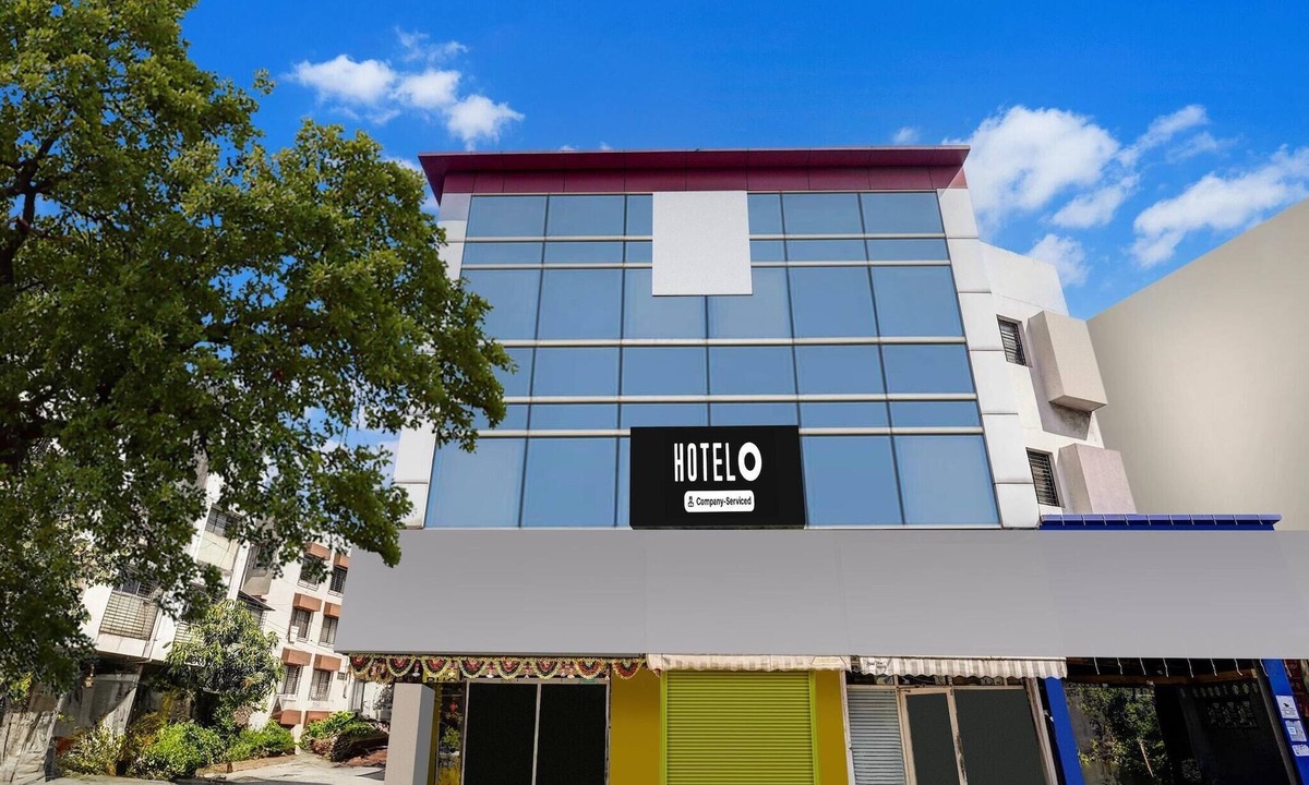 Nashik Road House | DeluxeHotel O Nashik Near Vijay Mamta Theatre