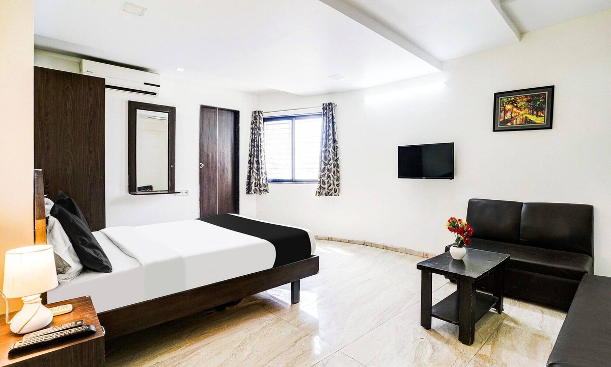 Nashik Road House | Deluxehotel O Nashik Near Vijay Mamta Theatre