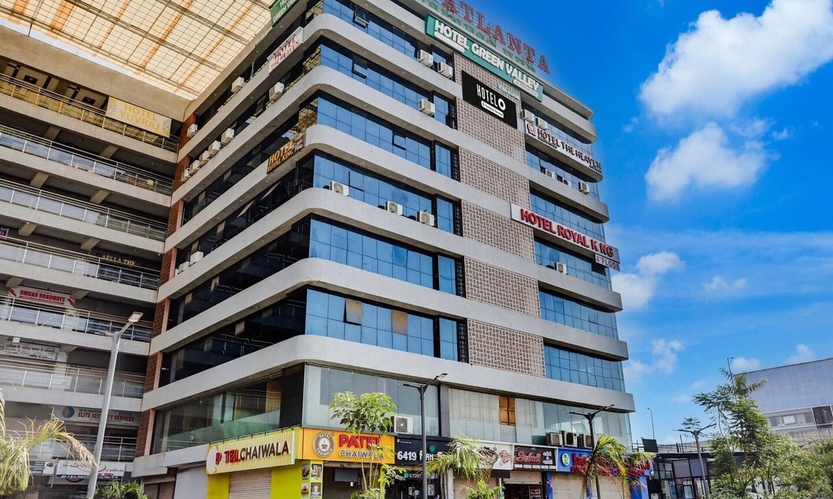 Ahmedabad House | Deluxenana Chiloda Near Airport