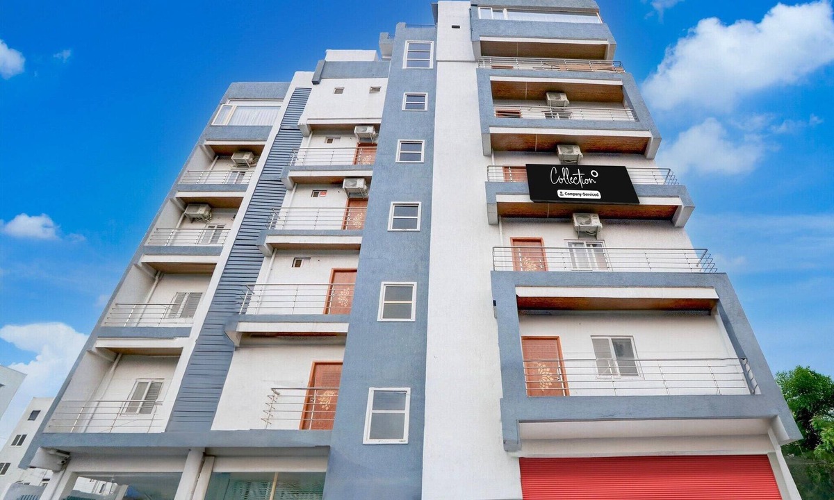 Hyderabad House | DeluxeNest Guest House
