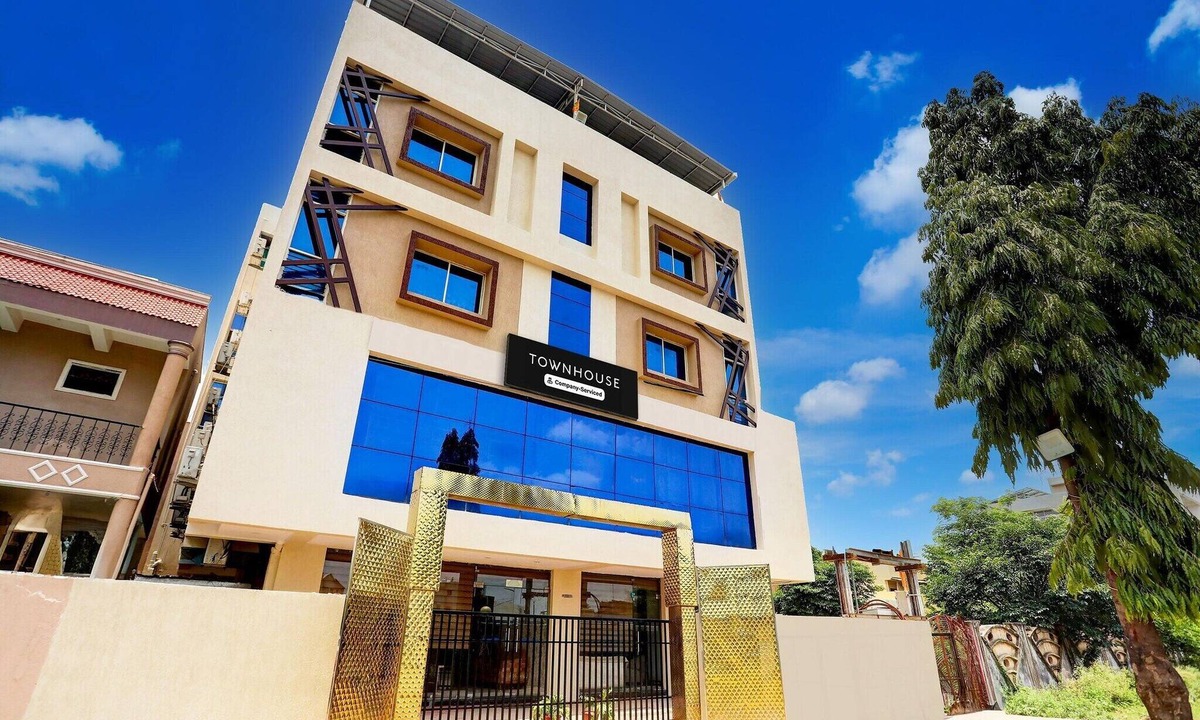 Bhopal House | DeluxeSaanvi Paradise