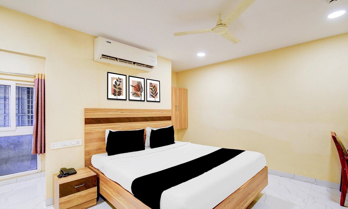 Hyderabad House | DeluxeShanthaa Residency