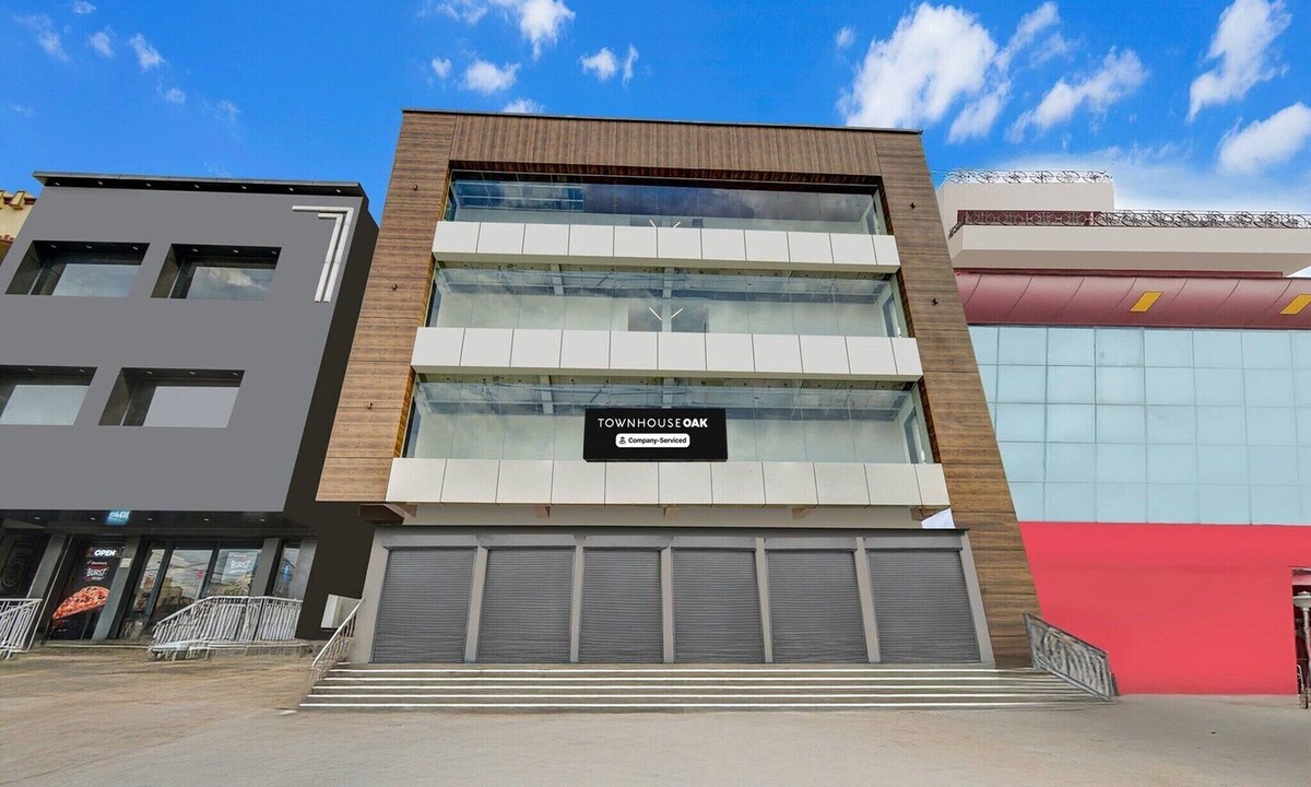 Hyderabad House | DeluxeTownhouse Oak Owaisi Hospital