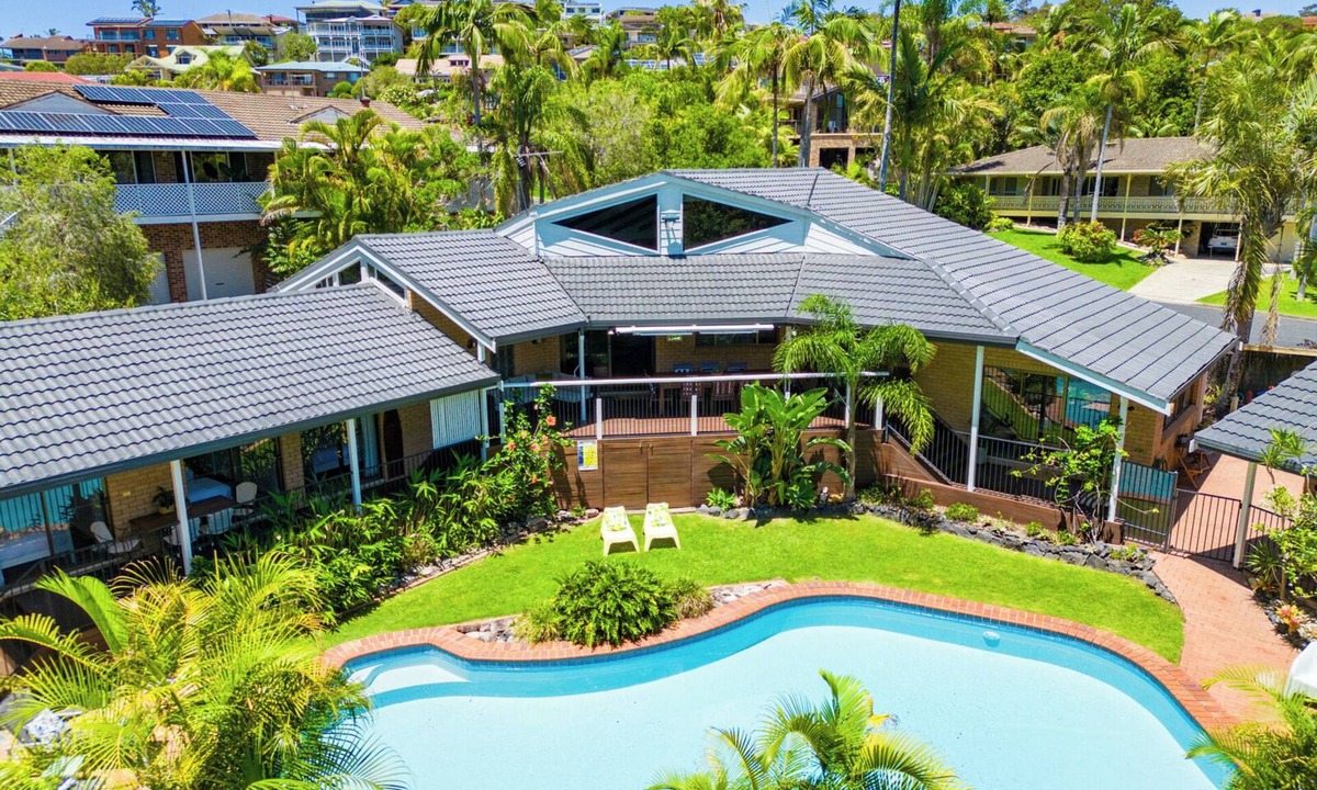 Coffs Harbour House | Diggers Beach Surf House, Pool, Pet Friendly, popular location
