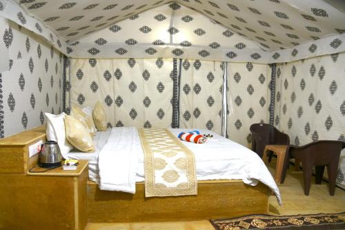 Amar Sagar Pol Hostel | Discovery Desert Safari Jaisalmer