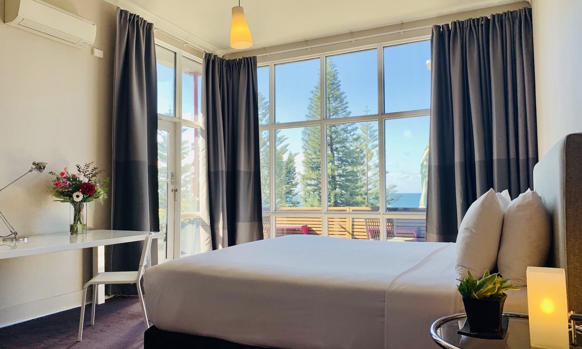 Coogee Hotel | Dive Hotel