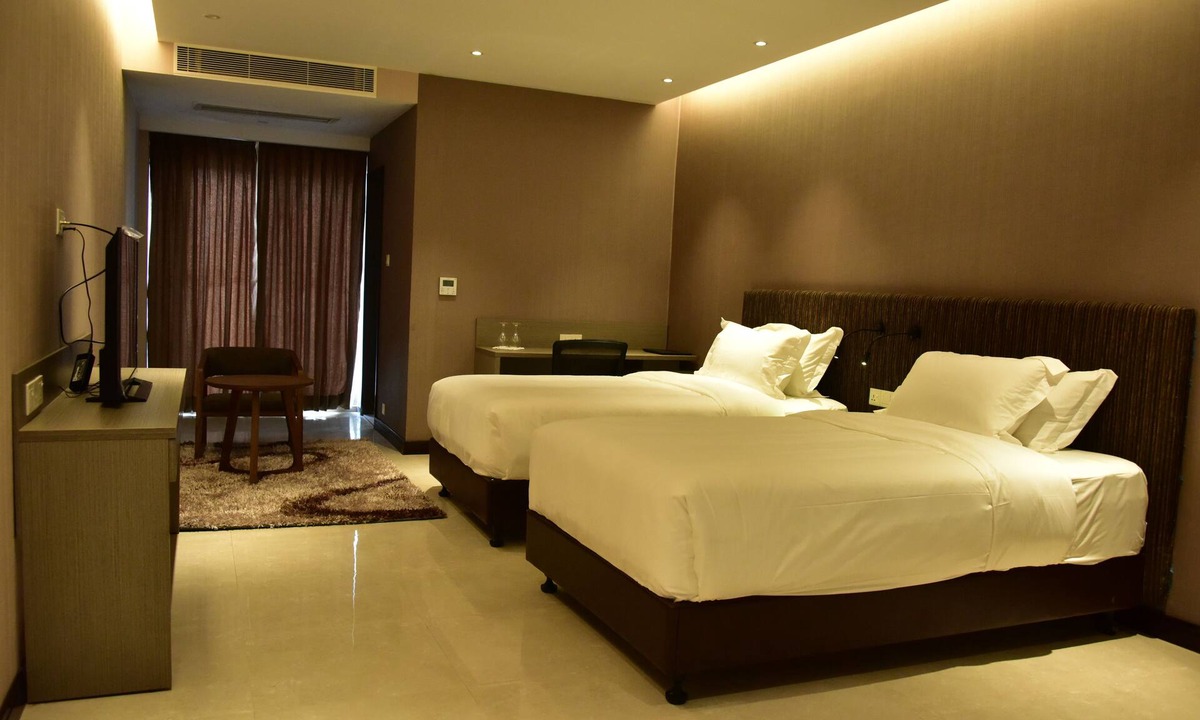 Chowgacha Hotel | Divine Center