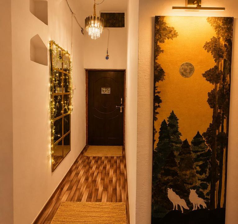 Jhusi Bed & Breakfast | Divine Solace GF1 Stay near Kumbh Mela