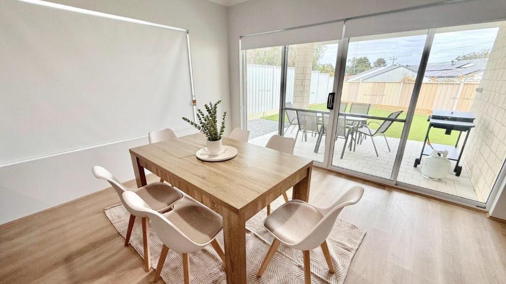 Eaton House | Eagle Breeze