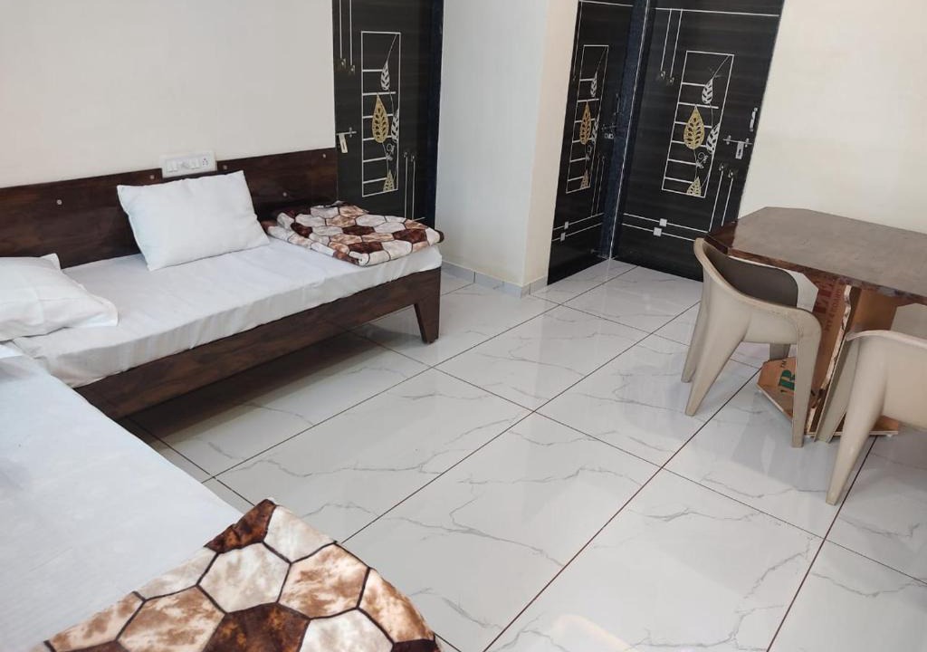 Rajpipla House | EKTA HOMESTAY