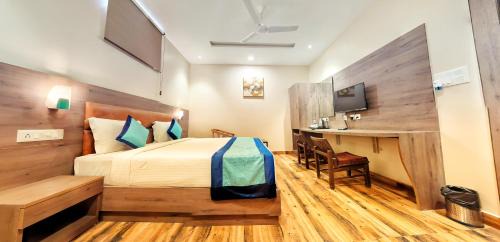 Gomti Nagar Hotel | Elegance Suites Hotel, Gomti Nagar