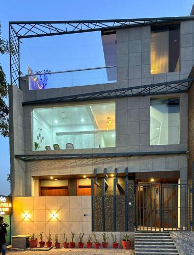 Agra Villa | Elegant 6 Bedroom Homestay Near Taj Mahal - Vegetarian