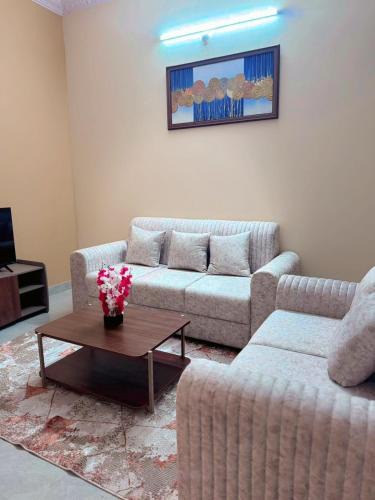 Hyderabad Apartment | Elite Apartment 101