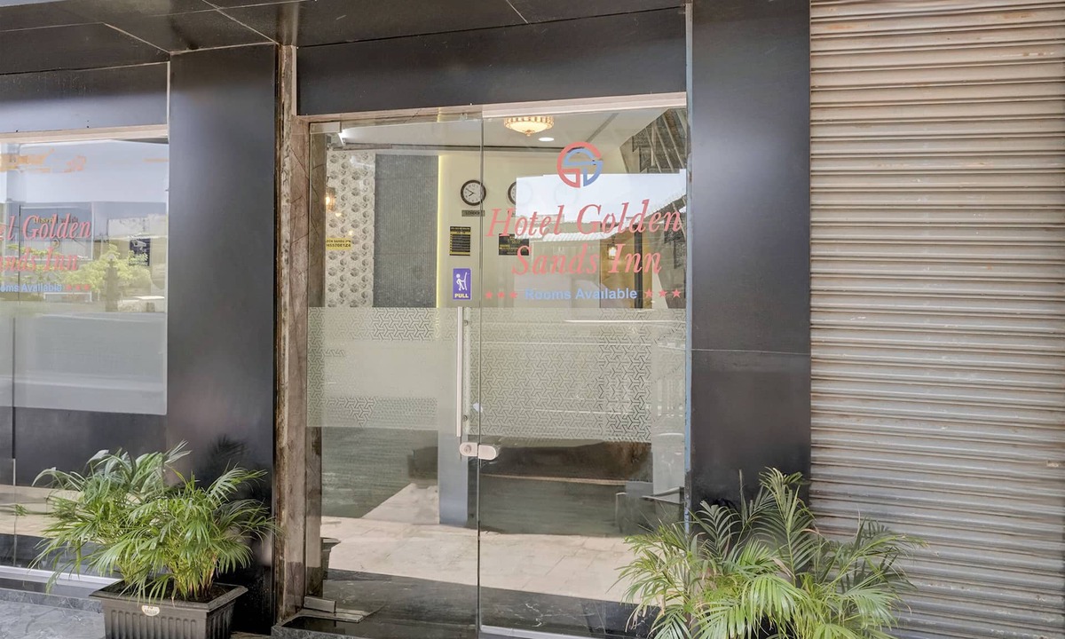 Sakinaka Hotel | FabExpress Golden Sands inn