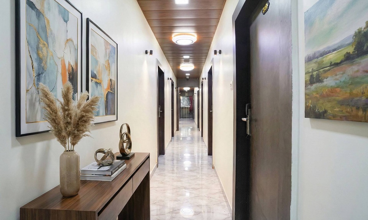 Cuffe Parade Hotel | Fabexpress Gulshan Grand