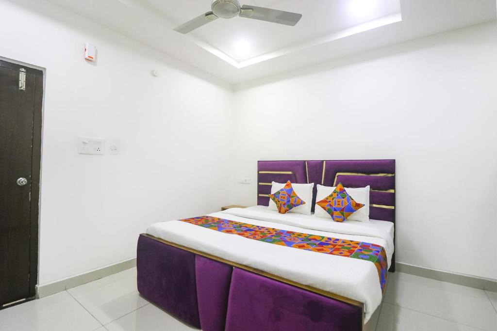 Hyderabad Hotel | FabExpress Viraaj Suites
