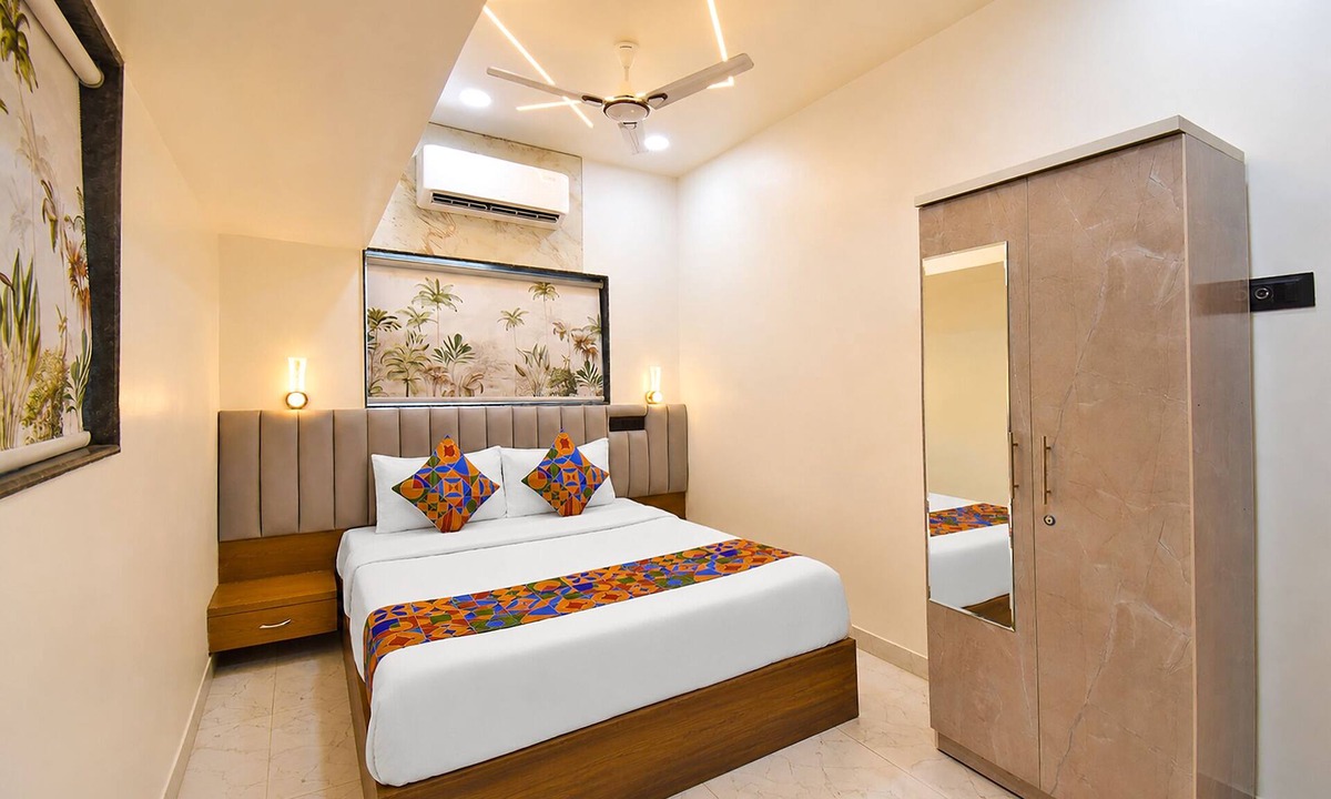 Aundh Hotel | Fabhotel Aundh Homtel