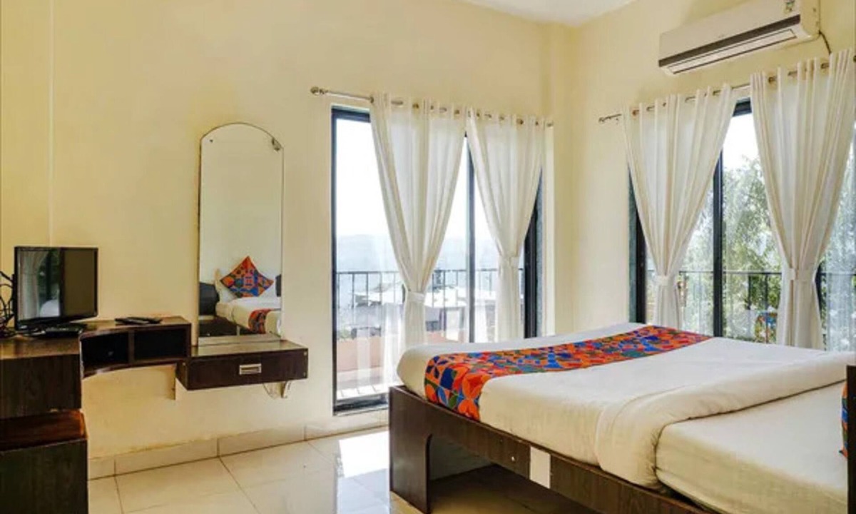 Medha Hotel | FabHotel Chinar Residency
