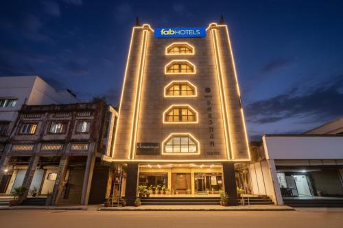 Nagpur Hotel | FabHotel Darshan Tower - CA Road