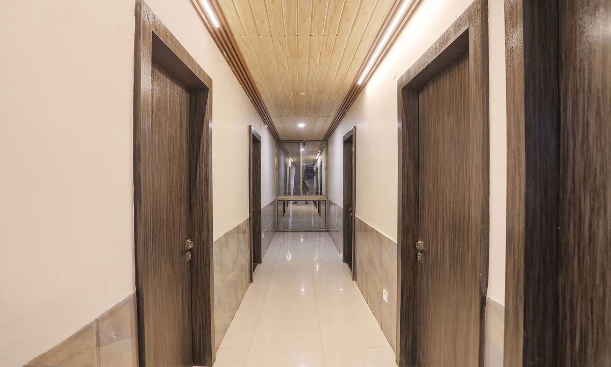 Dindori Hotel | Fabhotel Green Valley I