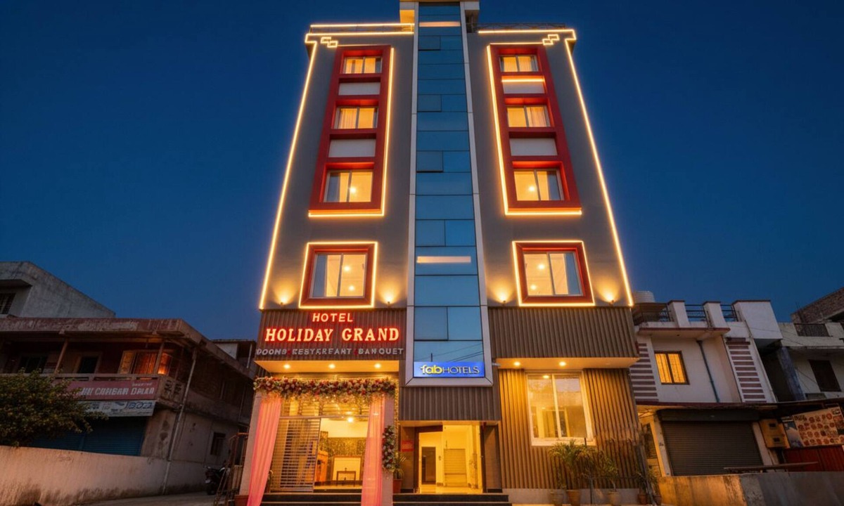 Danapur Hotel | Fabhotel Holiday Grand