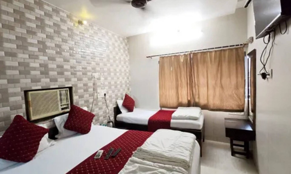 Bandra West Hotel | Fabhotel Kamal